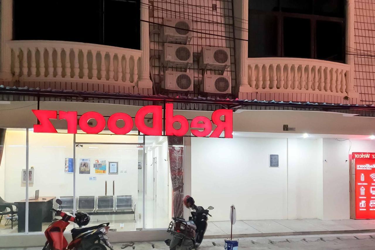 Reddoorz At Mayjen Sungkono Surabaya Ngoại thất bức ảnh